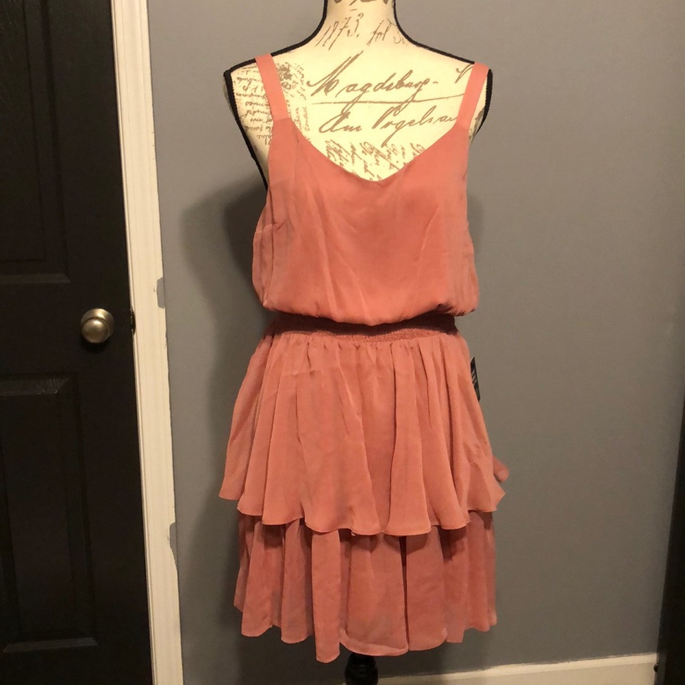 BRAND NEW EXPRESS WOMENS TIERED RUFFLE DRESS